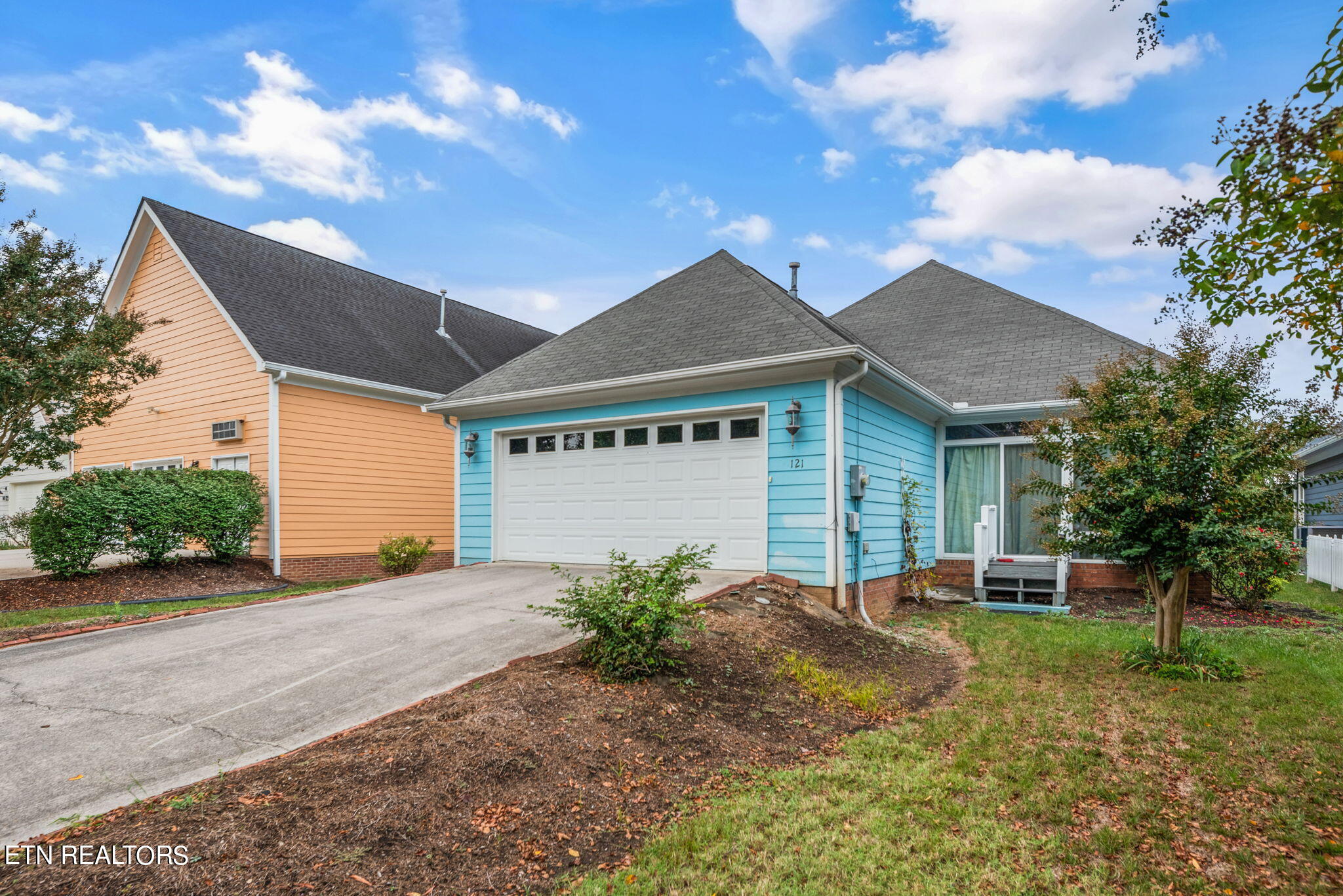 121 Liberty Court Oak Ridge, TN 37830 - Photo 25 of 26 25-web-or-mls-Lbrty121 (75)