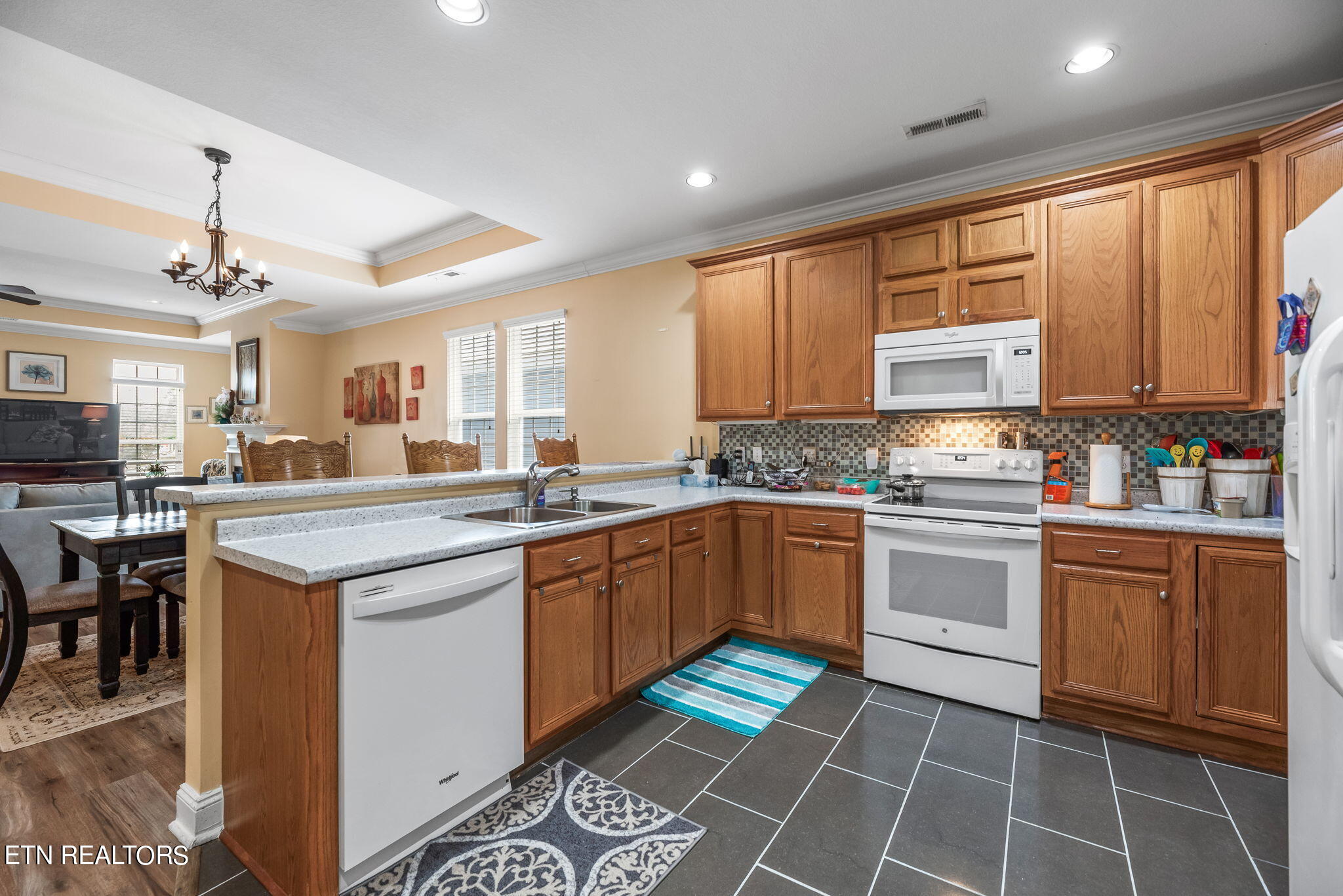 121 Liberty Court Oak Ridge, TN 37830 - Photo 8 of 26 8-web-or-mls-Lbrty121 (21)