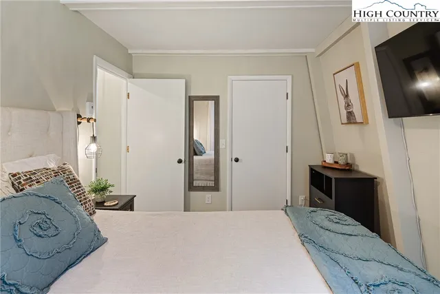 $219,000 | 24 Creekside Court, Unit A, Banner Elk, NC 28604