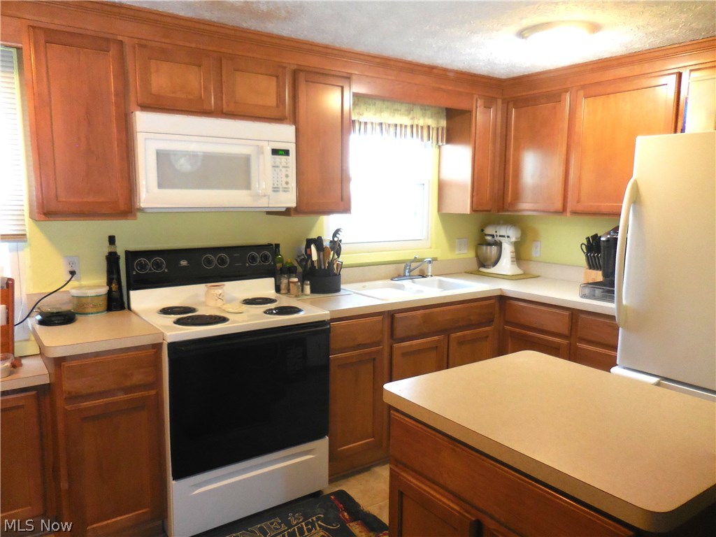 2524 Wall Road Rittman, OH 44270 - Photo 3 of 21 Gallery Image 3