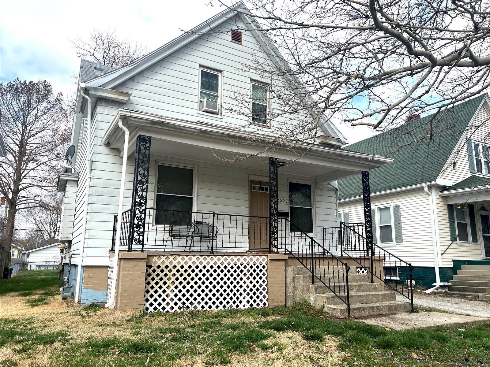 2029 South Spring Street Springfield, IL 62704 - Photo 2 of 24