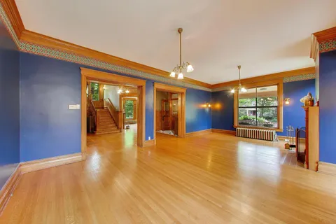 $1,250,000 | 245 North Kenilworth Avenue, Oak Park, IL 60302