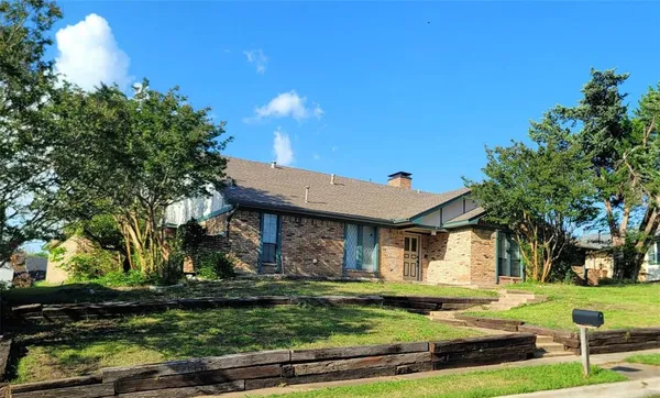 $3,200 | 403 Woodhollow Drive, Wylie, TX 75098