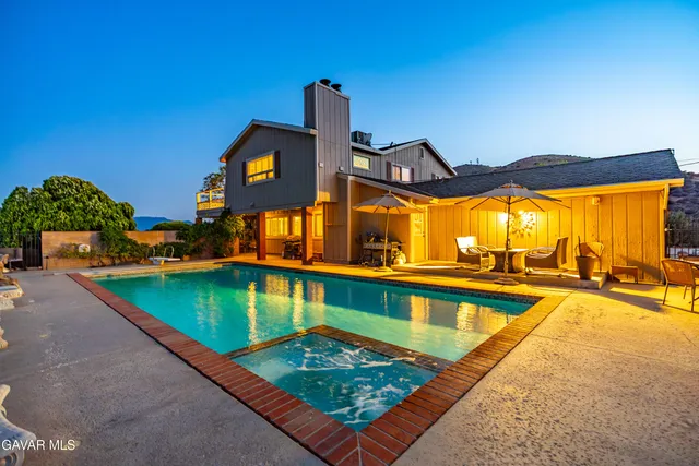 $799,990 | 35870 Tierra Subida Avenue, Palmdale, CA 93551