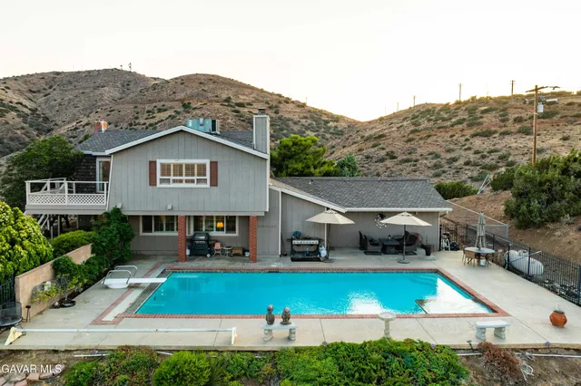 $799,990 | 35870 Tierra Subida Avenue, Palmdale, CA 93551