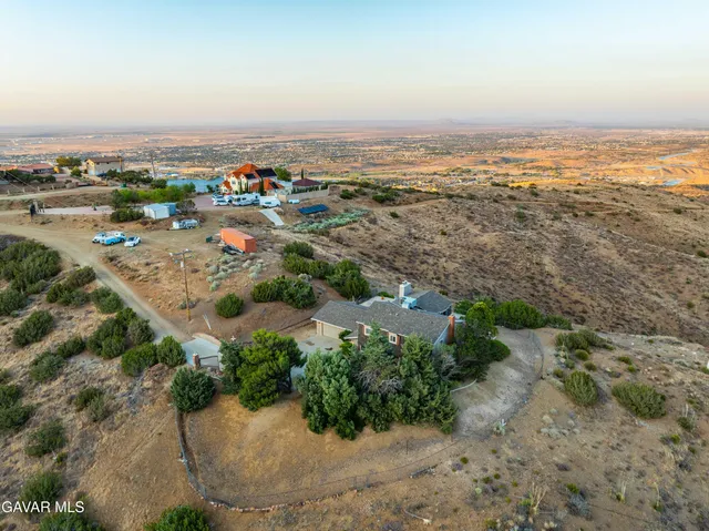 $799,990 | 35870 Tierra Subida Avenue, Palmdale, CA 93551