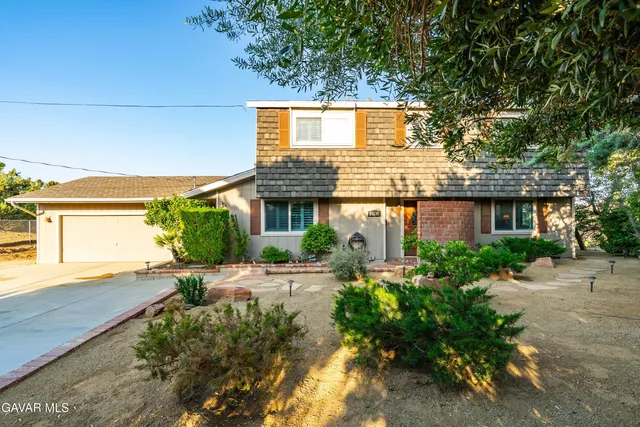 $799,990 | 35870 Tierra Subida Avenue, Palmdale, CA 93551