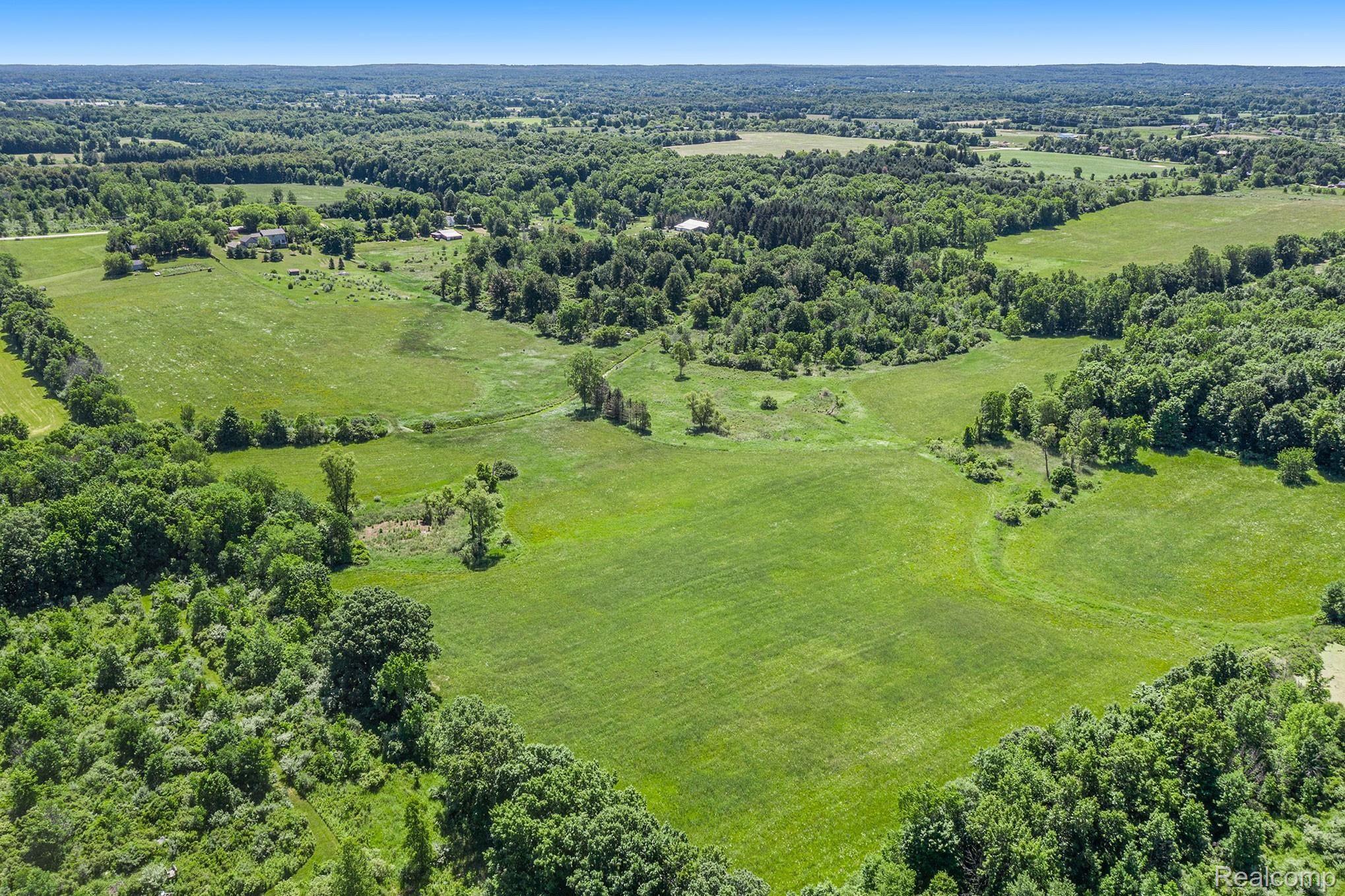 1910 Hadley Road Lapeer, MI 48446 - Photo 38 of 44 DJI_0816.jpg