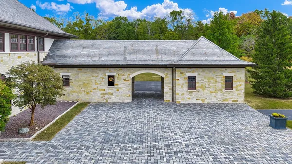 $2,875,000 | 2633 Private Access 424 East, Mahomet, IL 61853