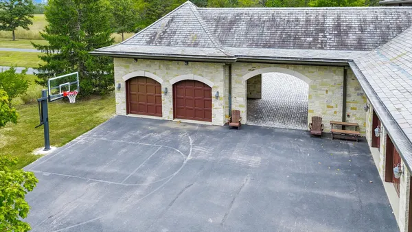 $2,875,000 | 2633 Private Access 424 East, Mahomet, IL 61853