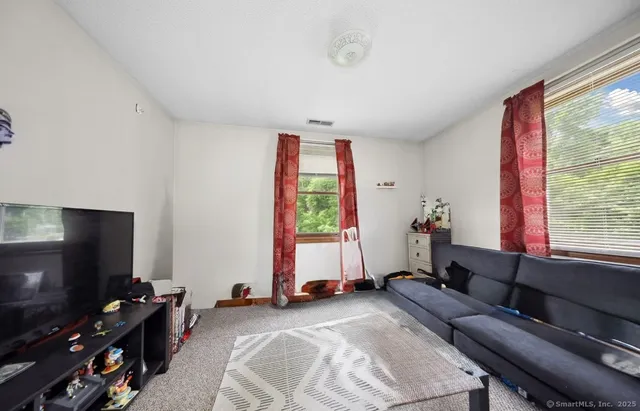 $2,500 | 136 Reynolds Bridge Road, Thomaston, CT 06787