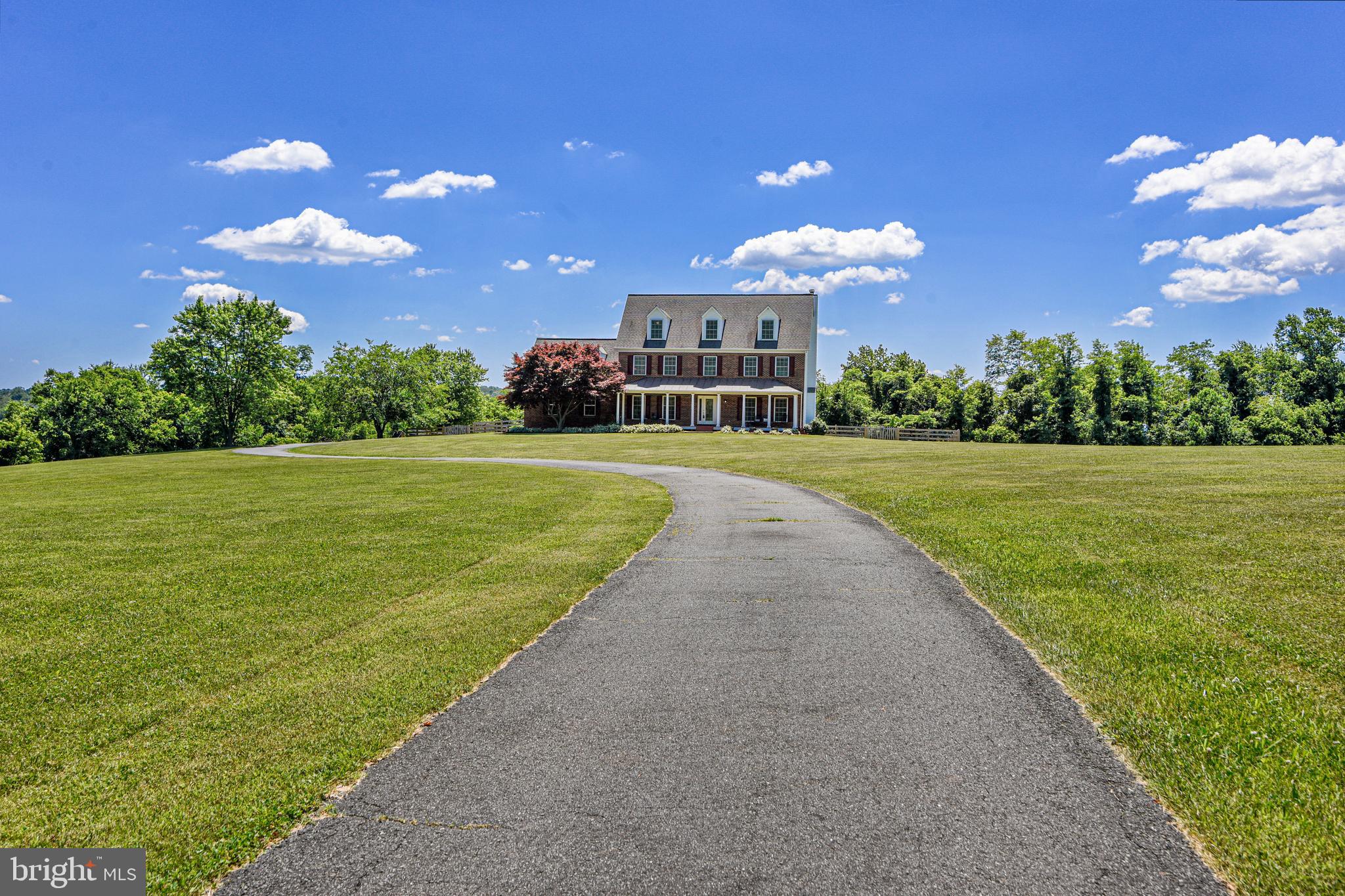 34383 Williams Gap Road Round Hill, VA 20141 - Photo 2 of 103 Front Grand Drive Entrance