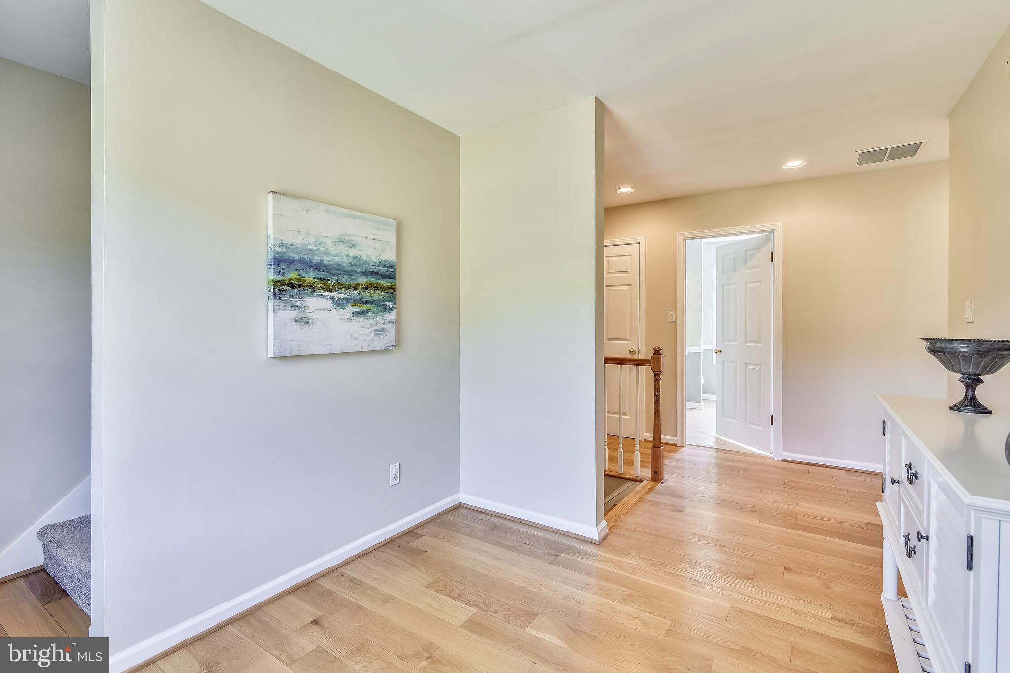 34383 Williams Gap Road Round Hill, VA 20141 - Photo 35 of 103 Hallway in Upper level Bedroom area