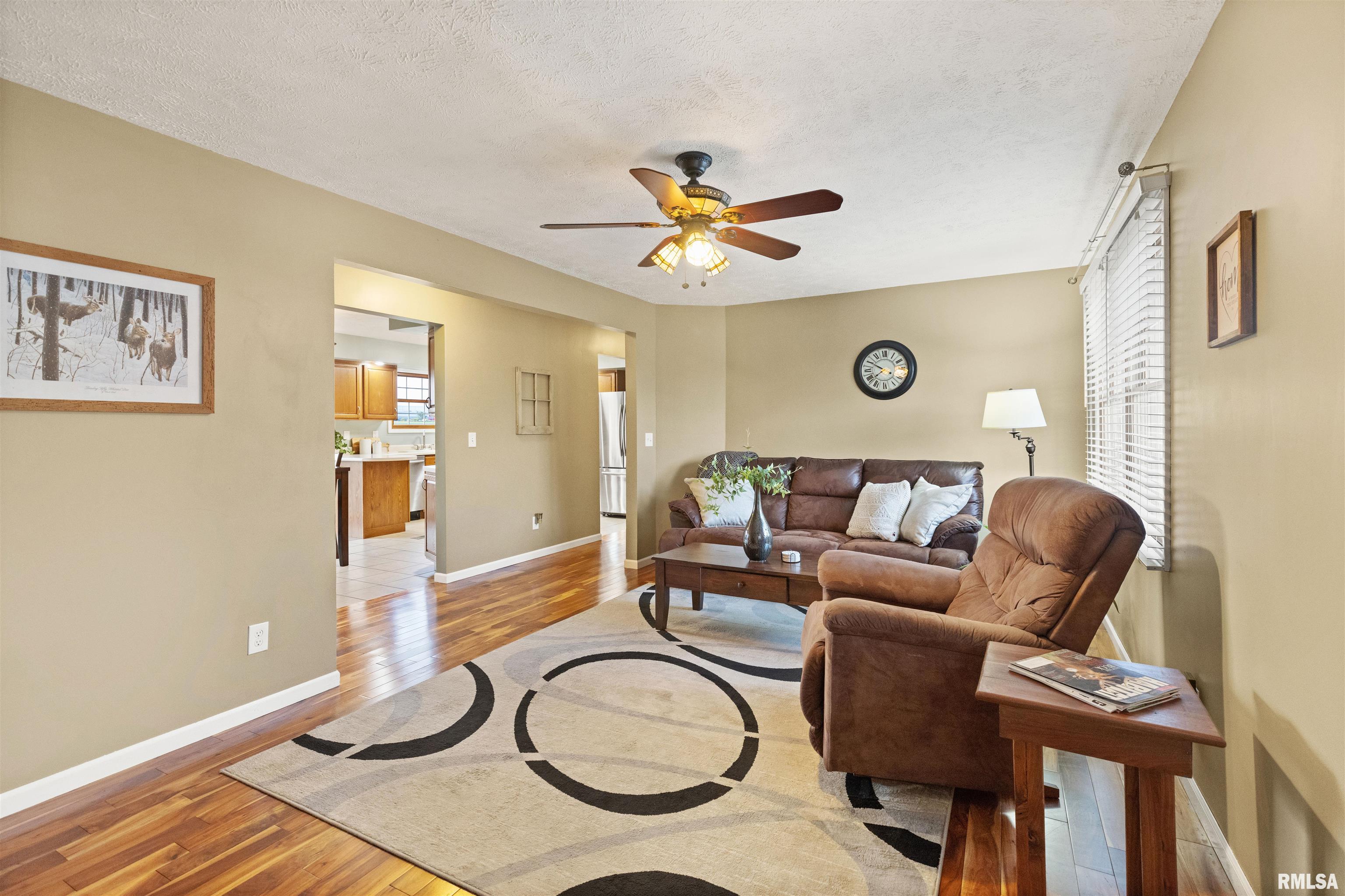 2701 Ridgecrest Drive Quincy, IL 62305 - Photo 7 of 27 Gallery Image 7