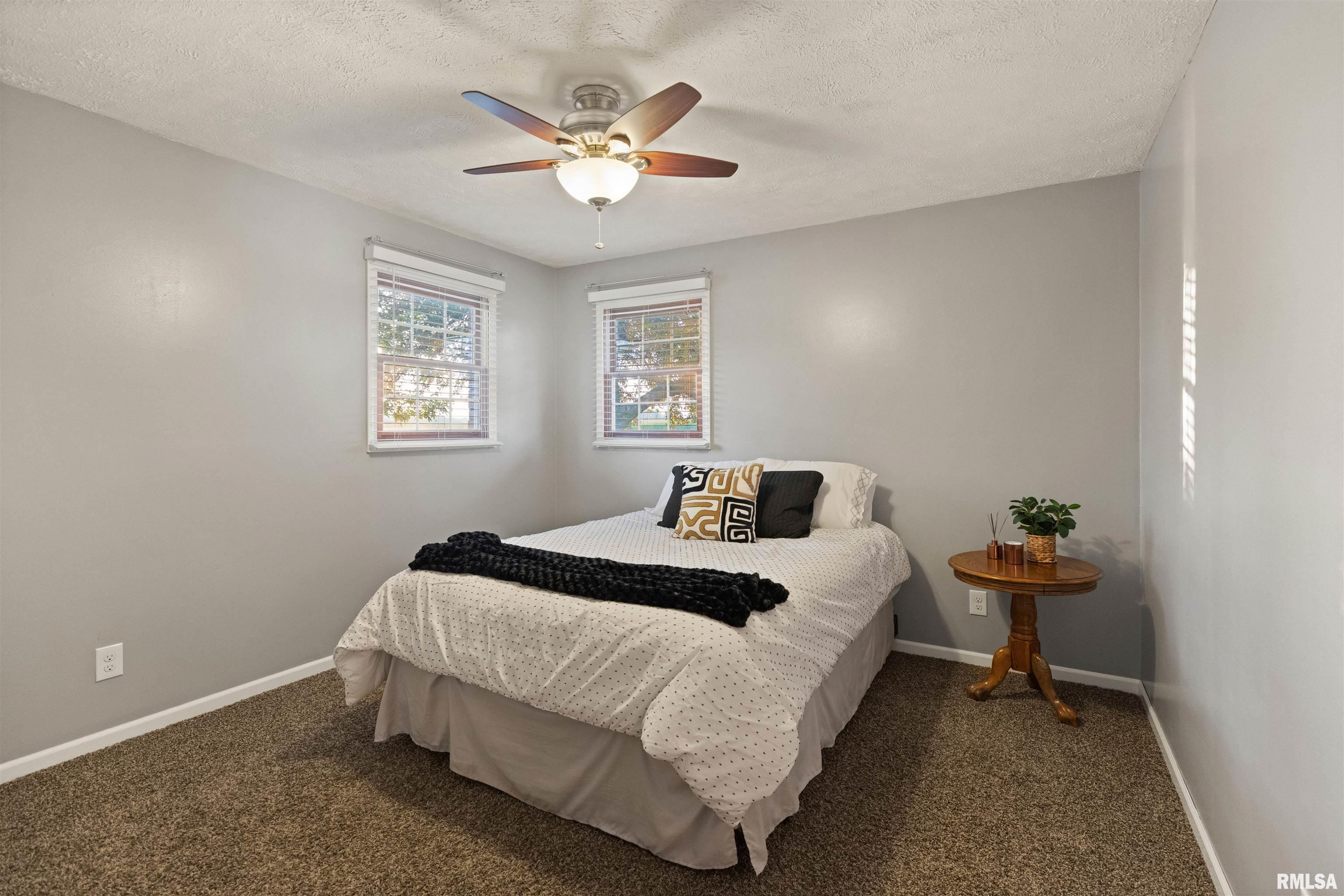 2701 Ridgecrest Drive Quincy, IL 62305 - Photo 10 of 27 Gallery Image 10
