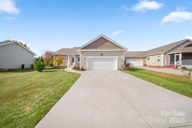 $439,000 | 457 Riverwind Drive, Hendersonville, NC 28739