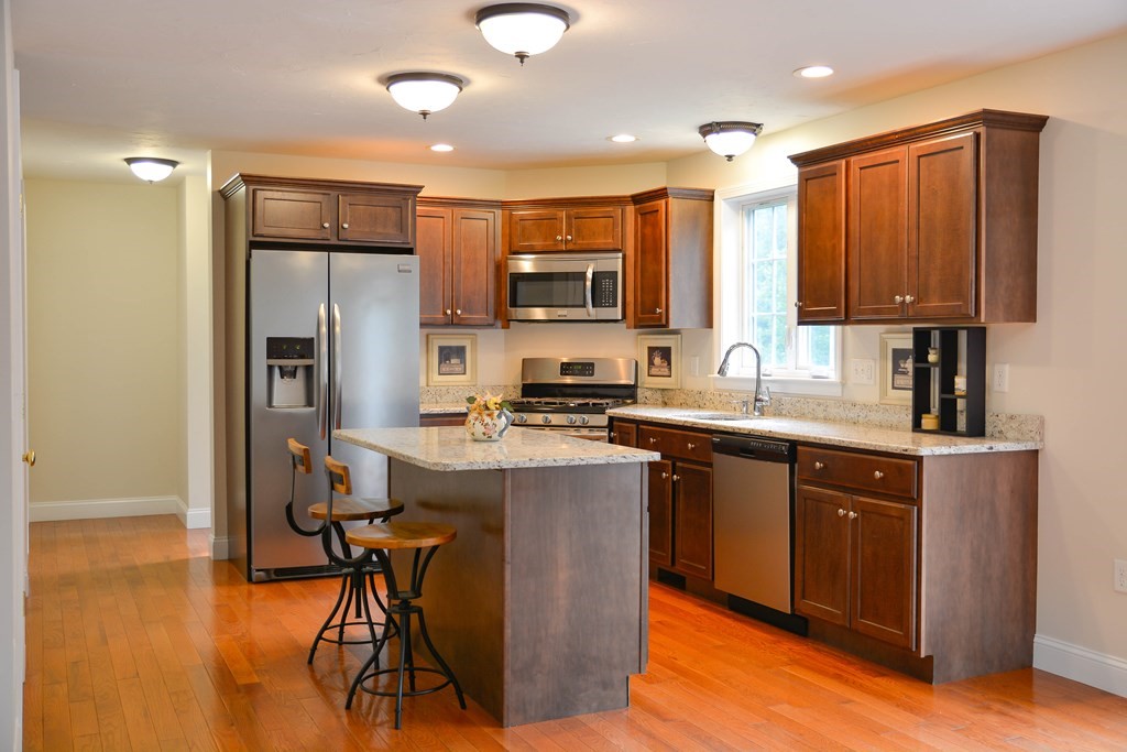 172 Fitchburg Road Townsend, MA 01469 - Photo 13 of 33
