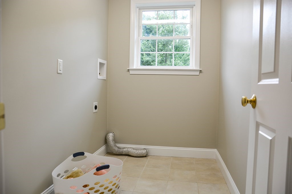 172 Fitchburg Road Townsend, MA 01469 - Photo 25 of 33