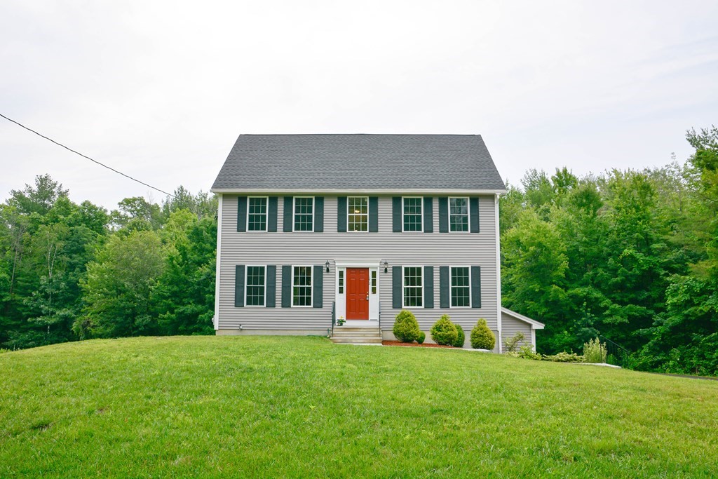 172 Fitchburg Road Townsend, MA 01469 - Photo 3 of 33