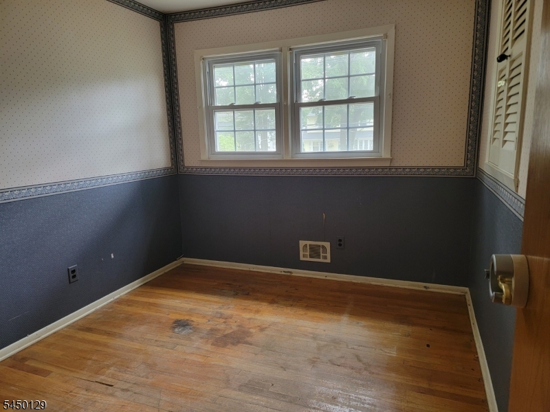 228 Forest Road Fanwood, NJ 07023 - Photo 7 of 13