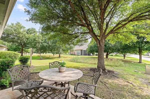 $2,300 | 109 Providence Street, Georgetown, TX 78633