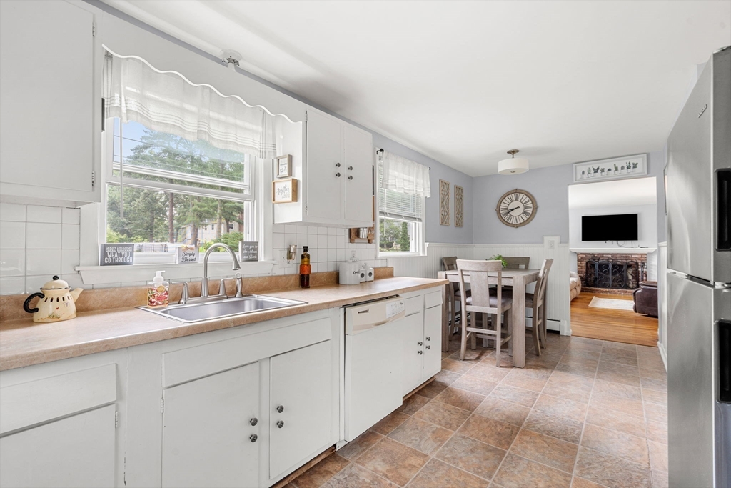 54 Delwood Road Tewksbury, MA 01876 - Photo 12 of 27 Gallery Image 12