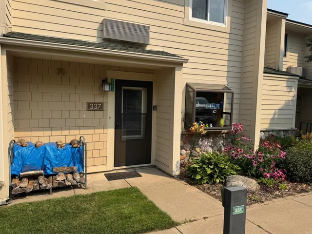 $299,900 | 8344 Tuxedo Road, Unit 337, Onamia, MN 56359