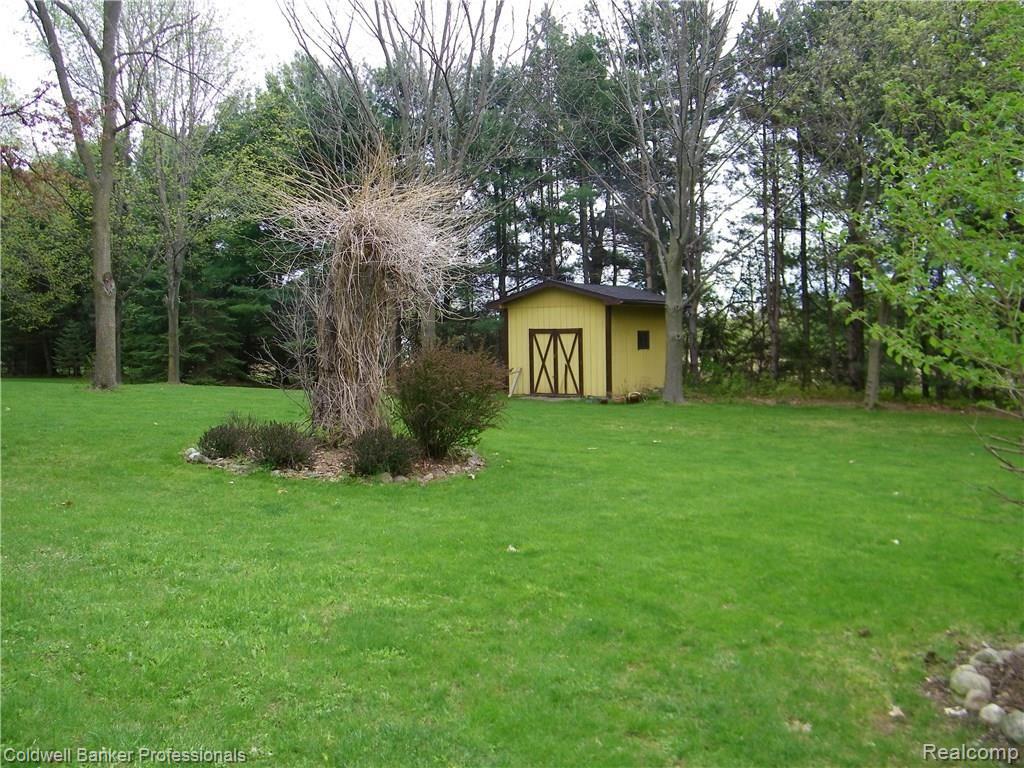 6040 Old State Road North Branch, MI 48461 - Photo 24 of 31 100_4567.jpg