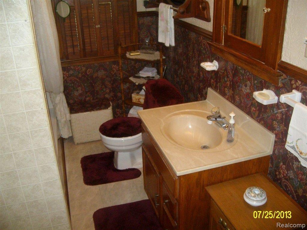1205 North Main Street Rochester, MI 48307 - Photo 18 of 30 1205 Main St 065.JPG