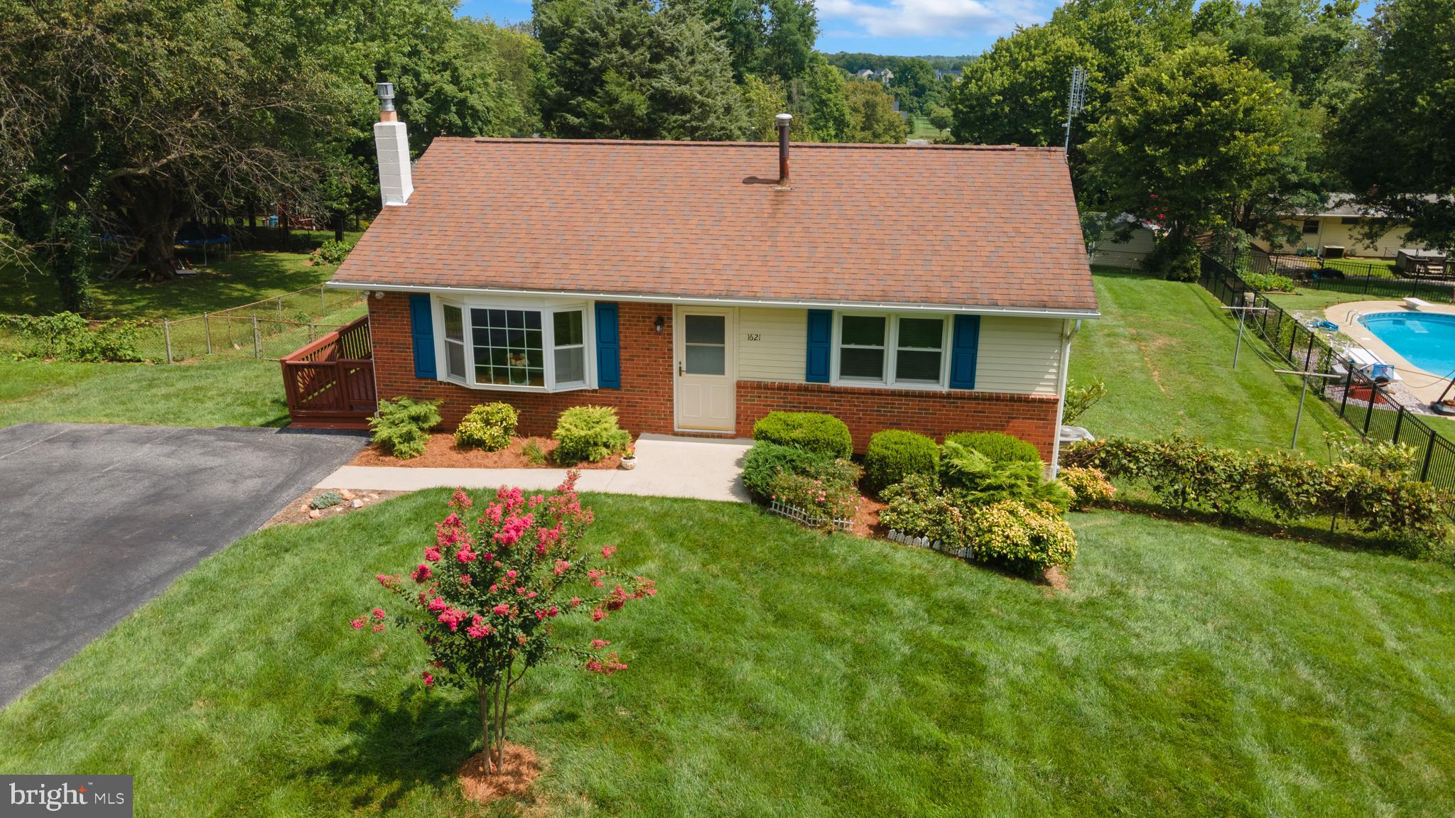 1621 Thomas Drive Point of Rocks, MD 21777 - Photo 2 of 46