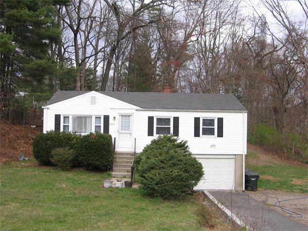 865 Bradley Road Springfield, MA 01109 - Photo 1 of 12 Gallery Image 1