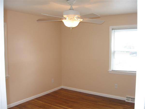 865 Bradley Road Springfield, MA 01109 - Photo 11 of 12 Gallery Image 11