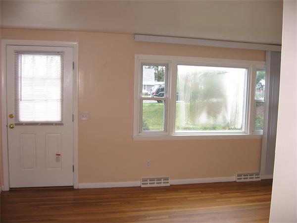 865 Bradley Road Springfield, MA 01109 - Photo 6 of 12 Gallery Image 6