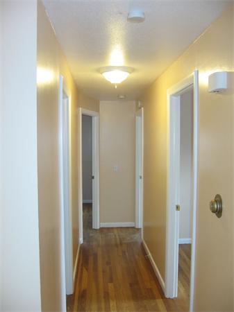 865 Bradley Road Springfield, MA 01109 - Photo 8 of 12 Gallery Image 8