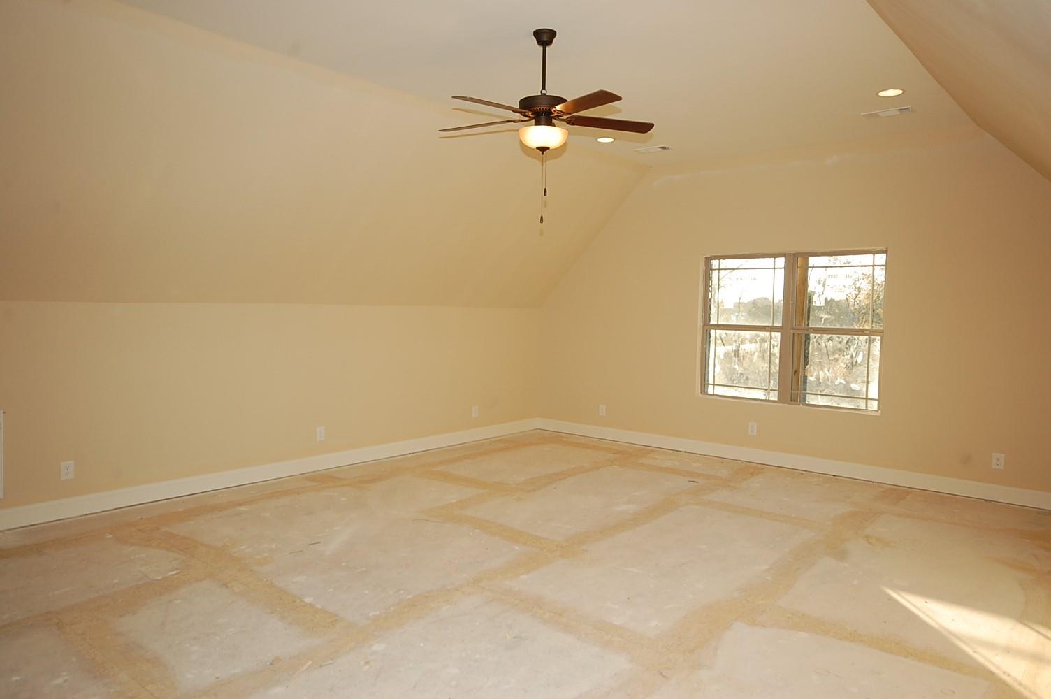 45 Hamilton Chambers Road Lebanon, TN 37087 - Photo 6 of 6 an empty room with a window and a fan