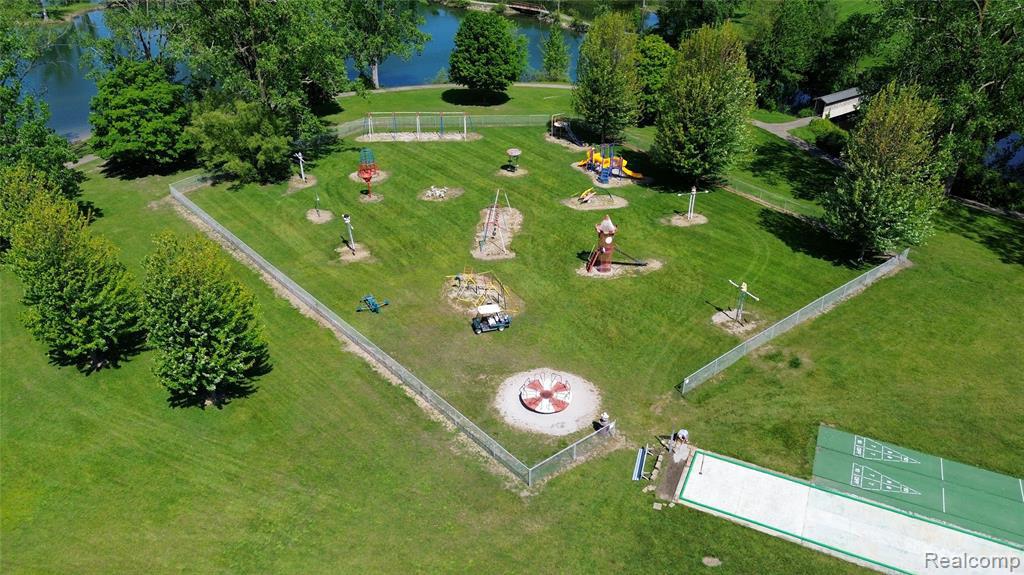 10001 Goodall Road, Unit 422 Durand, MI 48429 - Photo 14 of 15 Leisure Lake Playground