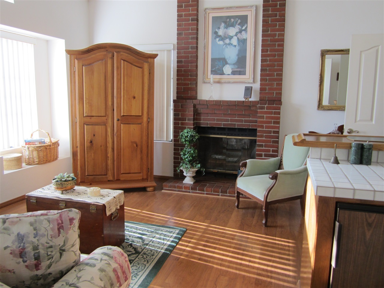 1622 Hackamore Road Oceanside, CA 92057 - Photo 6 of 25 Formal living room for main house or granny flat.