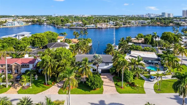$2,500,000 | 2445 Southeast 8th Street, Pompano Beach, FL 33062