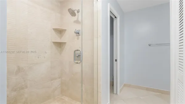 $2,500,000 | 2445 Southeast 8th Street, Pompano Beach, FL 33062