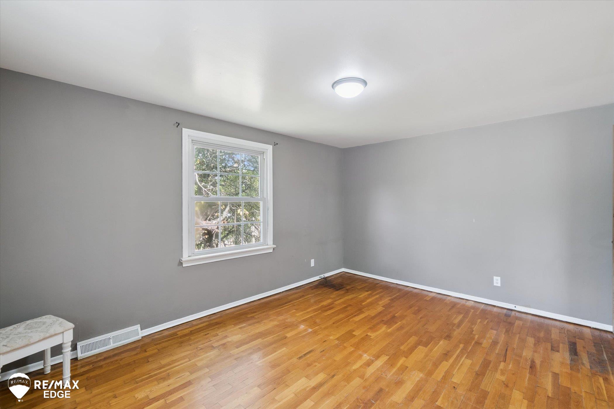 1825 Springfield Street Flint, MI 48503 - Photo 34 of 54 50185018-3d230f63-285a-467b-87c5-f6458e0185b7.JPG