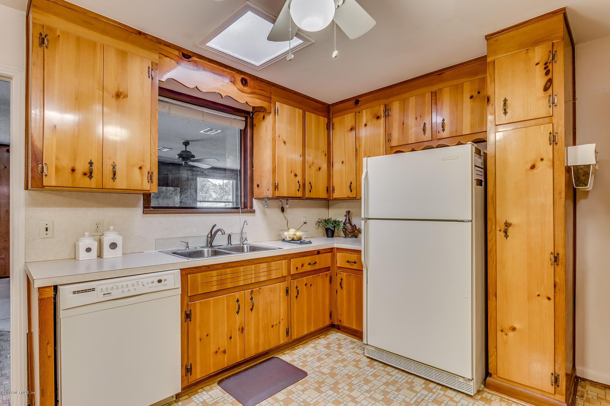 7415 Hennessy Road Jacksonville, FL 32244 - Photo 6 of 36 kitchen-14