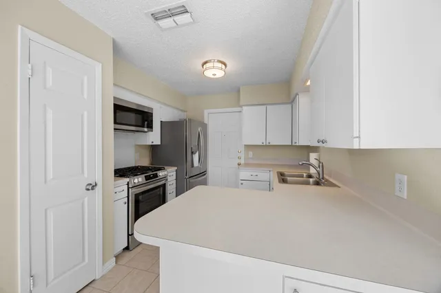 $2,000 | 6509 Krollton Drive, Austin, TX 78745