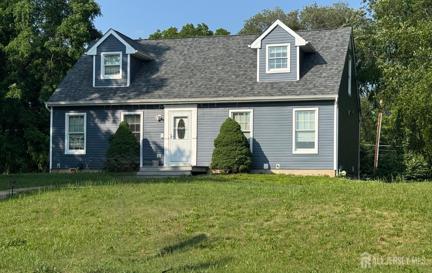 239 Rhode Hall Road Monroe Township, NJ 08831 - Photo 5 of 31 Gallery Image 5