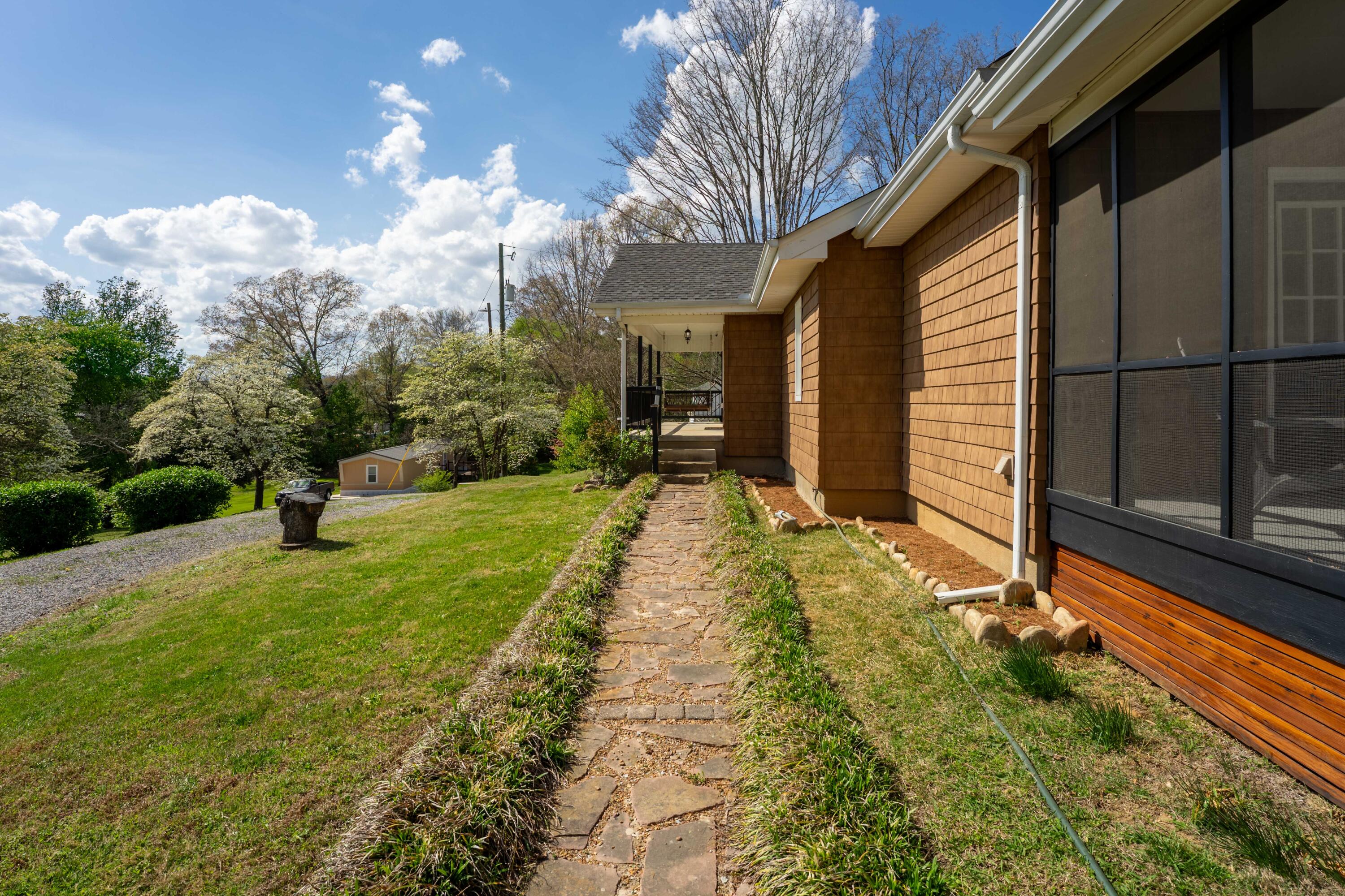 1616 Roberson Road Hixson, TN 37343 - Photo 28 of 36 Exterior 14