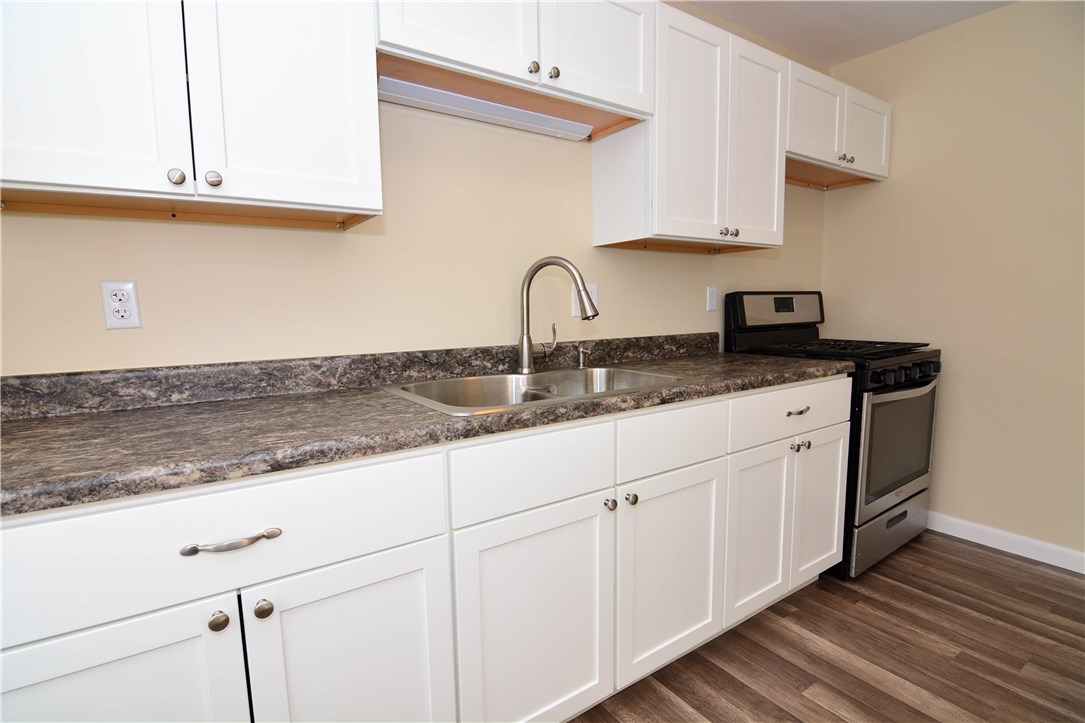 2250 West Shore Road Warwick, RI 02889 - Photo 11 of 20 Gallery Image 11