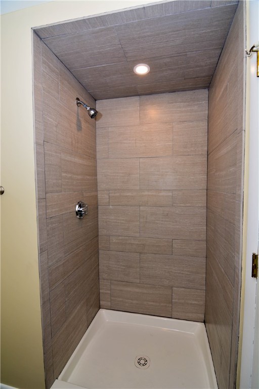 2250 West Shore Road Warwick, RI 02889 - Photo 20 of 20 Bathroom 2
