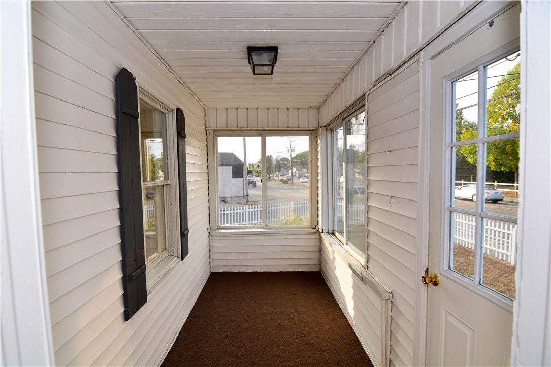 2250 West Shore Road Warwick, RI 02889 - Photo 3 of 20 Gallery Image 3