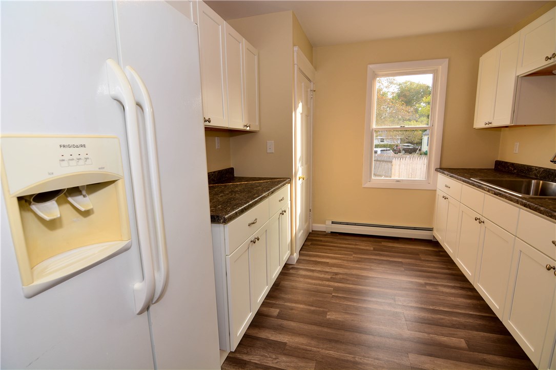 2250 West Shore Road Warwick, RI 02889 - Photo 10 of 20 Gallery Image 10