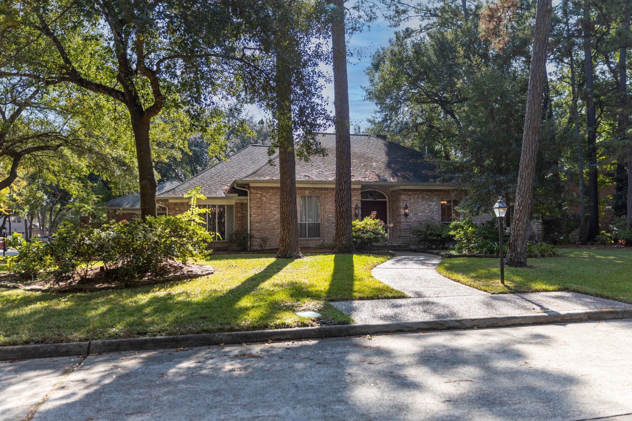 14031 Court Of Regents Houston, TX 77069 - Photo 1 of 50