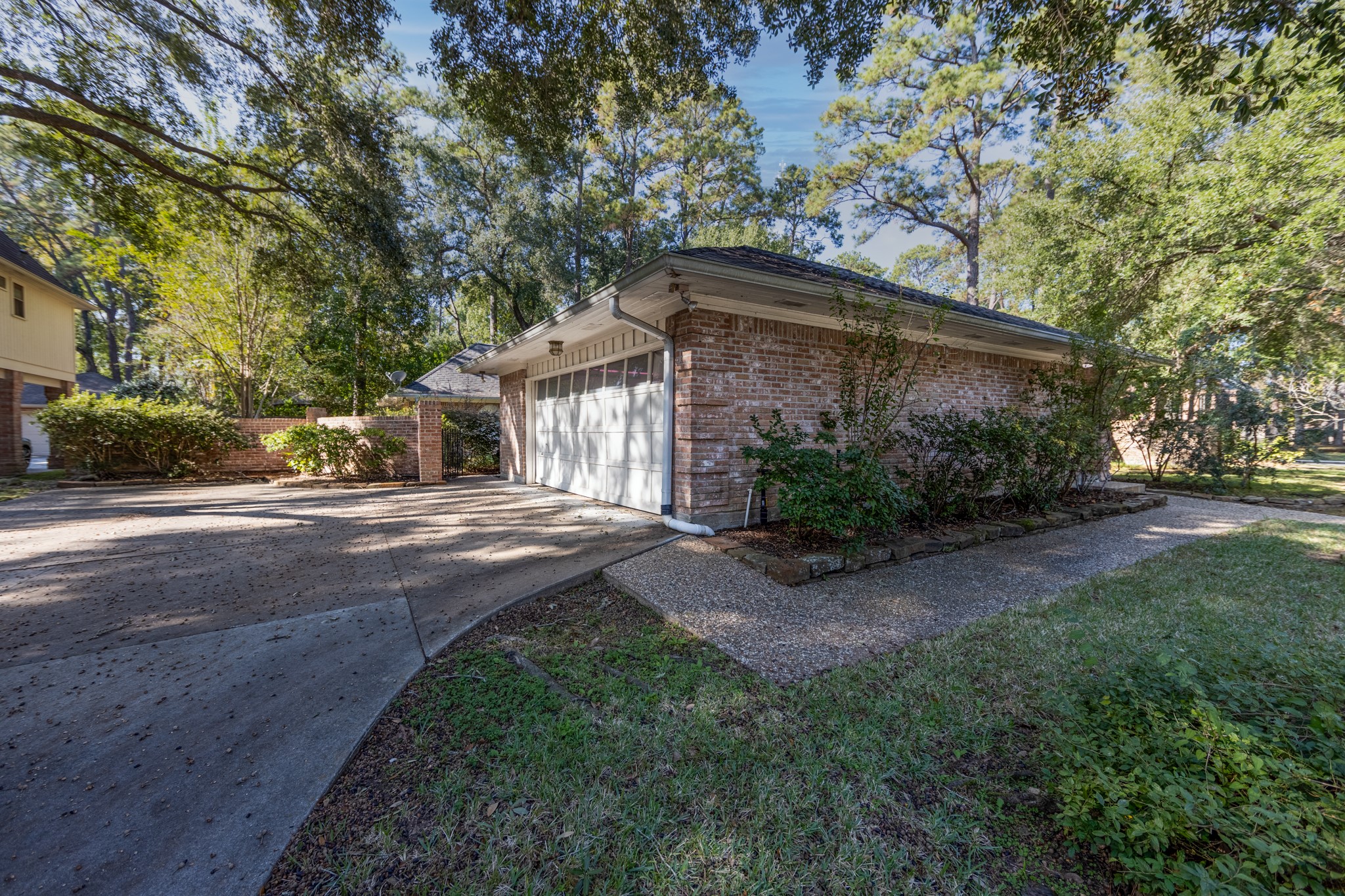 14031 Court Of Regents Houston, TX 77069 - Photo 35 of 50